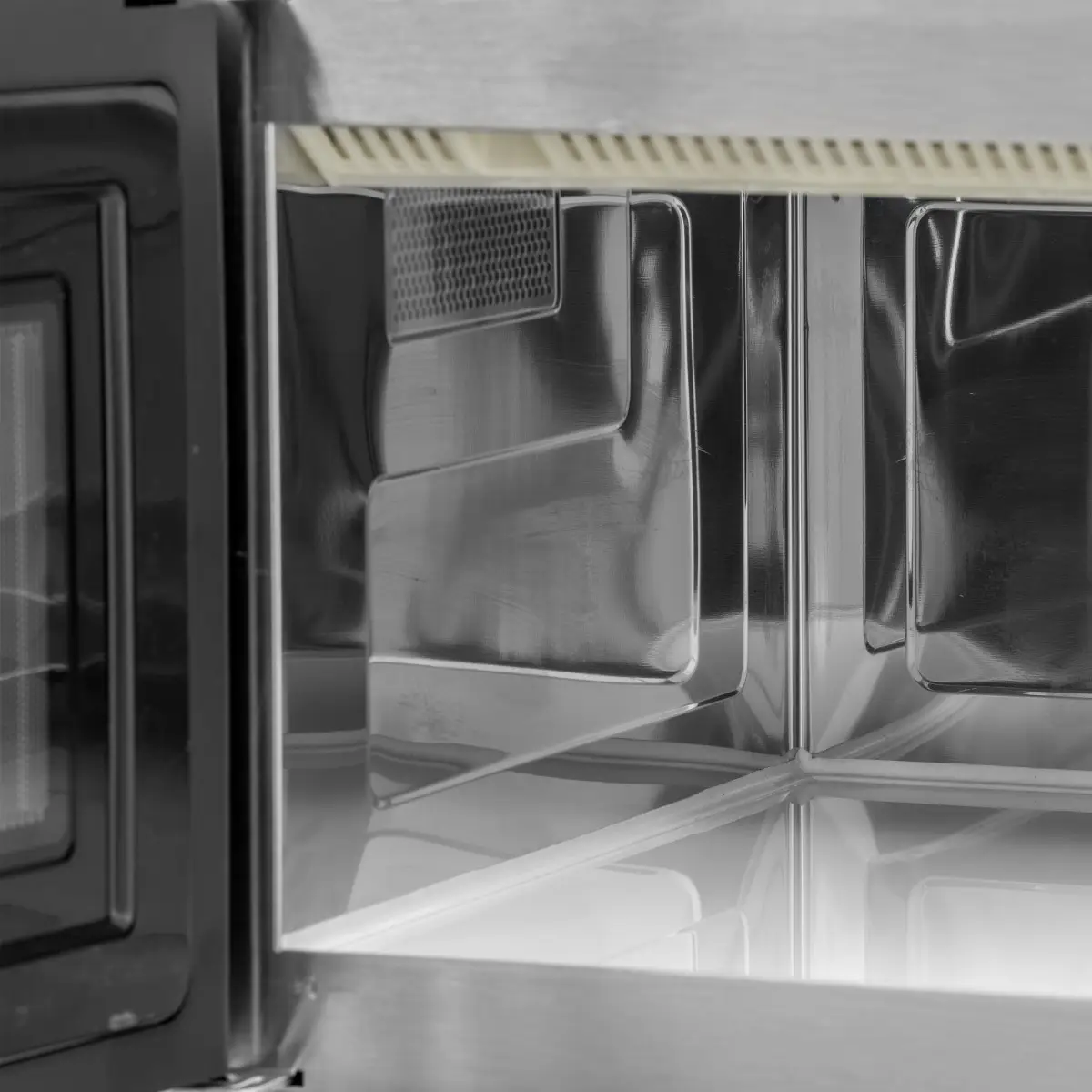 BLIZZARD 1800W Heavy Duty Commercial Microwave BCM1800 - Image 4