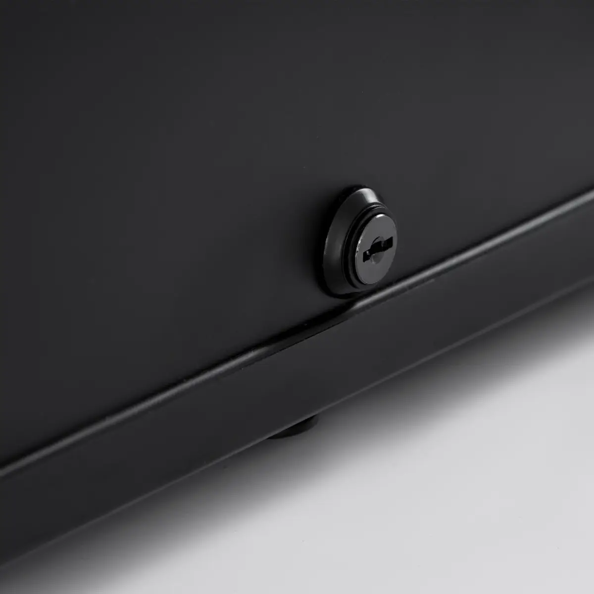 BLIZZARD Single Solid Door Mini Bar BMB30 - Image 8