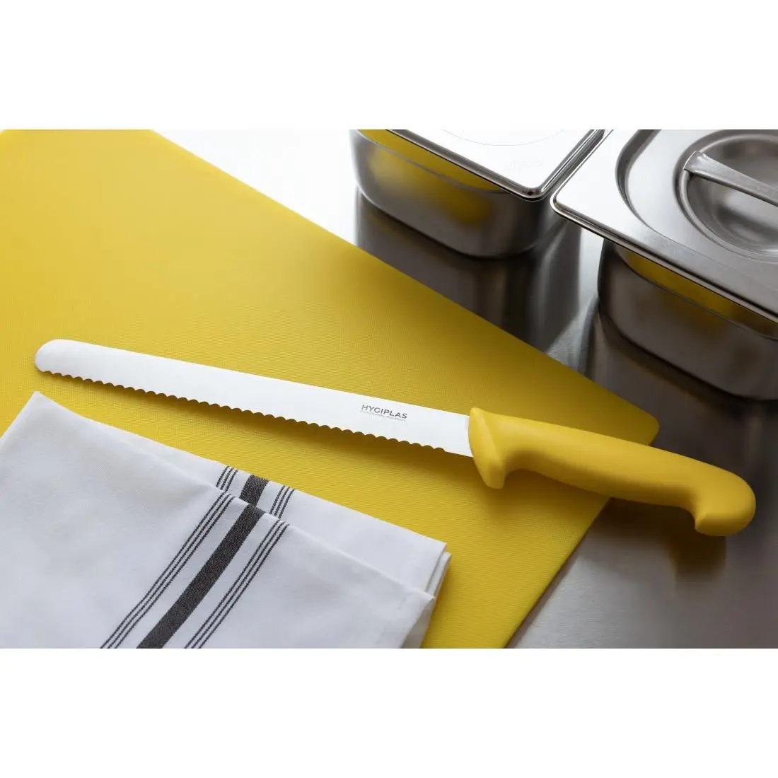 Hygiplas Serrated Slicer Yellow 24.8cm C810 - Image 6