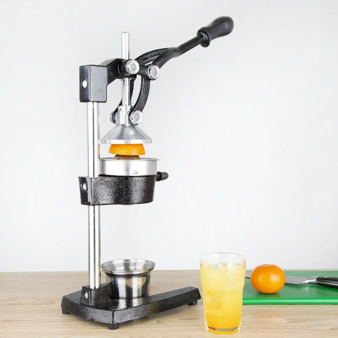 Vogue Cast Iron Juice Extractor CF339 - Image 5