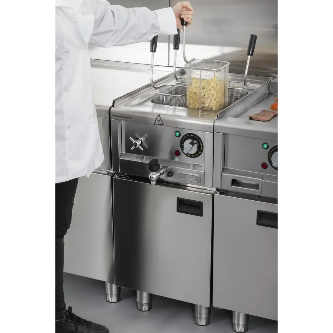 Buffalo 600 Series Electric Pasta Cooker CU478 - Image 10
