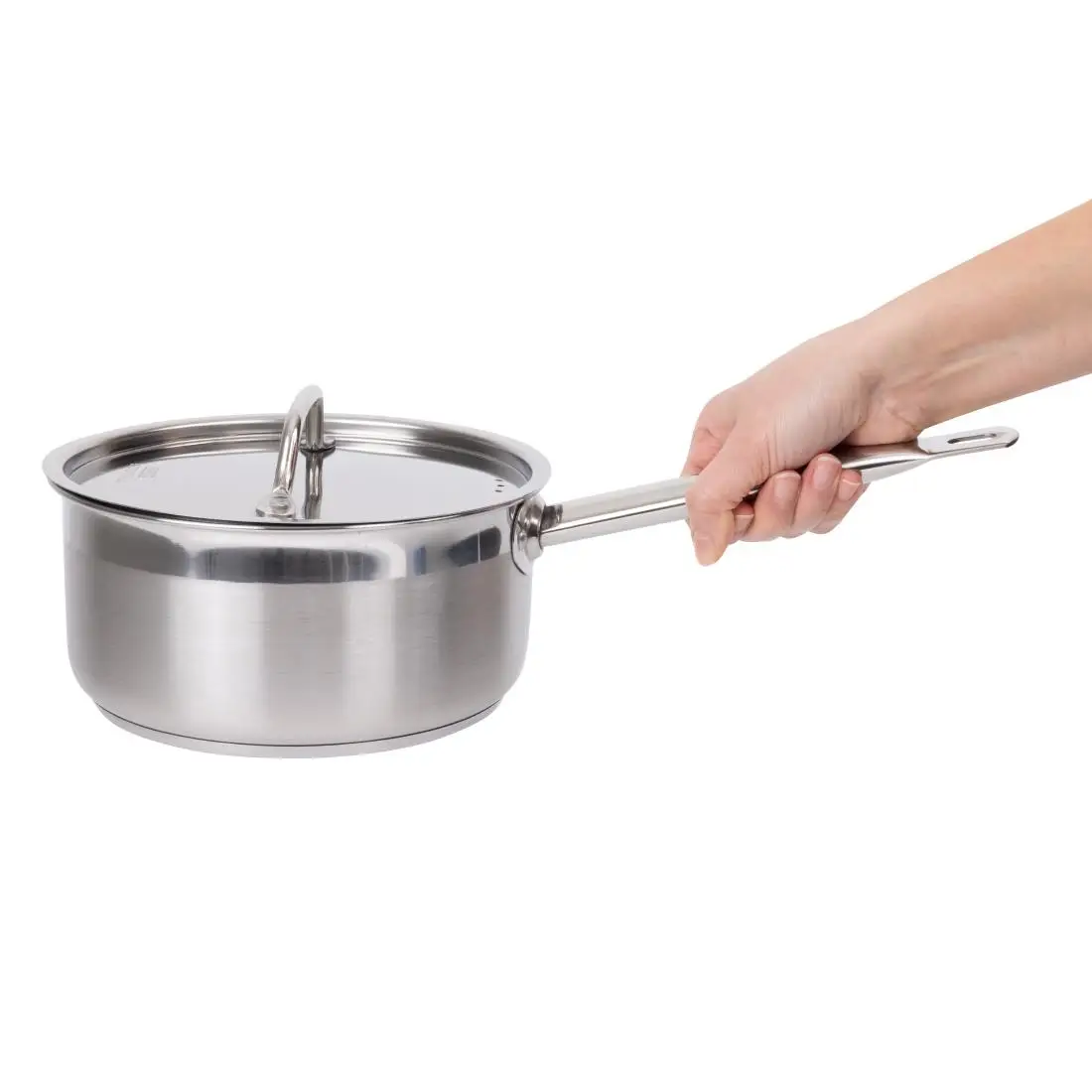 Nisbets Essentials Stainless Steel Saucepan with Lid 20cm DF671 - Image 7