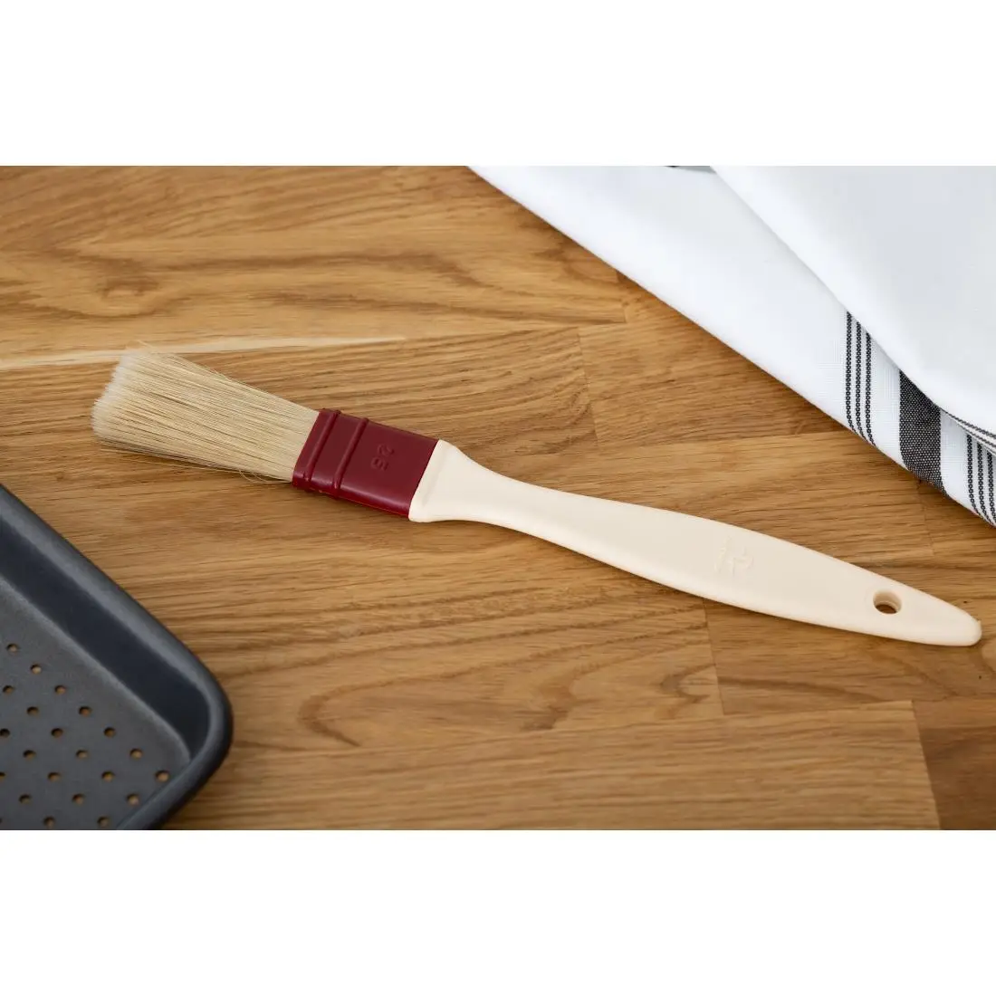 Matfer Bourgeat Pastry Brush Natural Flat Bristles 2.5cm E440 - Image 5