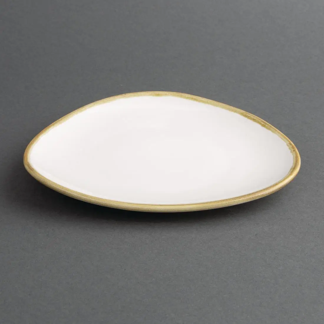 Olympia Kiln Triangular Plates Chalk 165mm (6 Pack) FB983 - Image 6