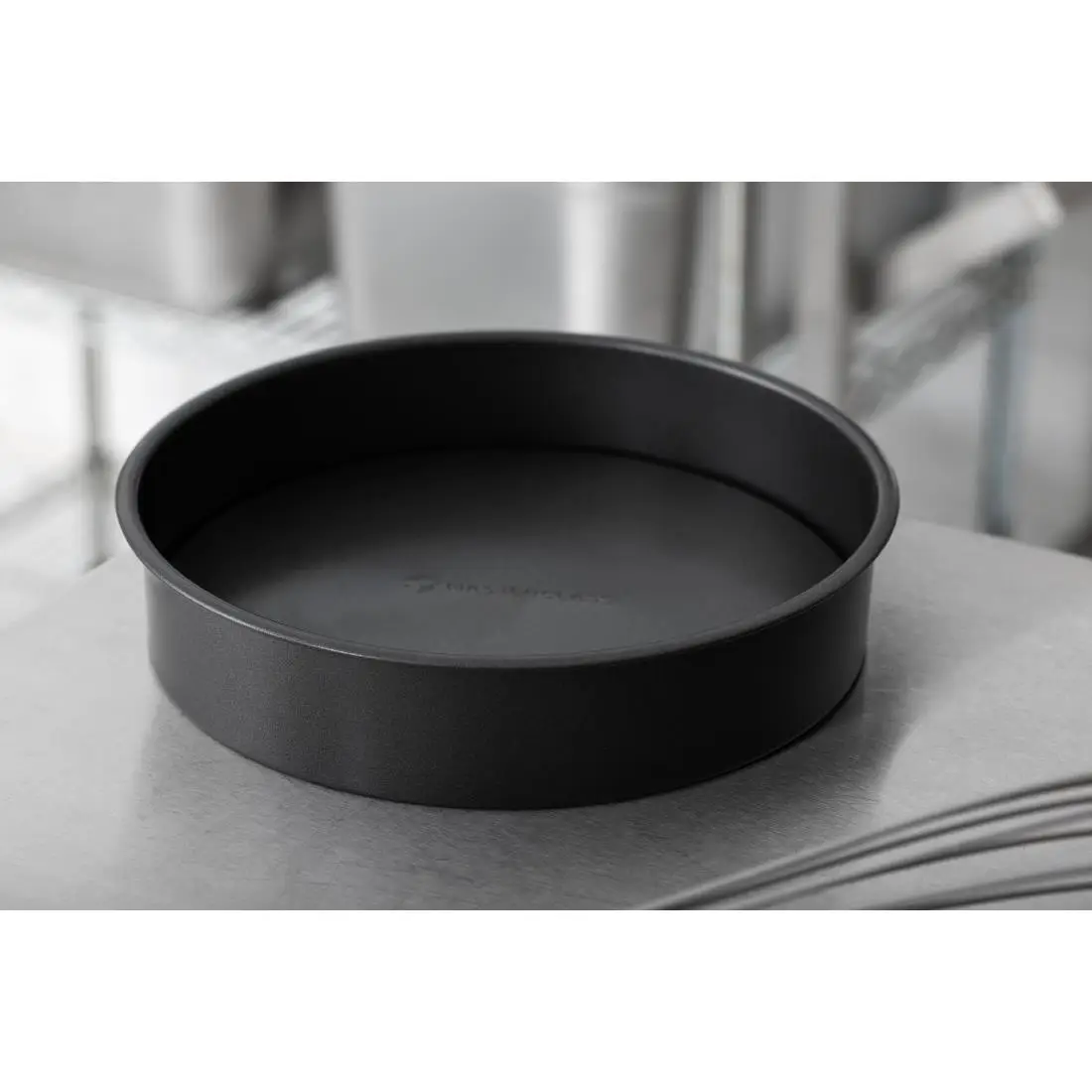 Masterclass Non-Stick Loose Base Round Sandwich Pan 200mm FC358 - Image 5