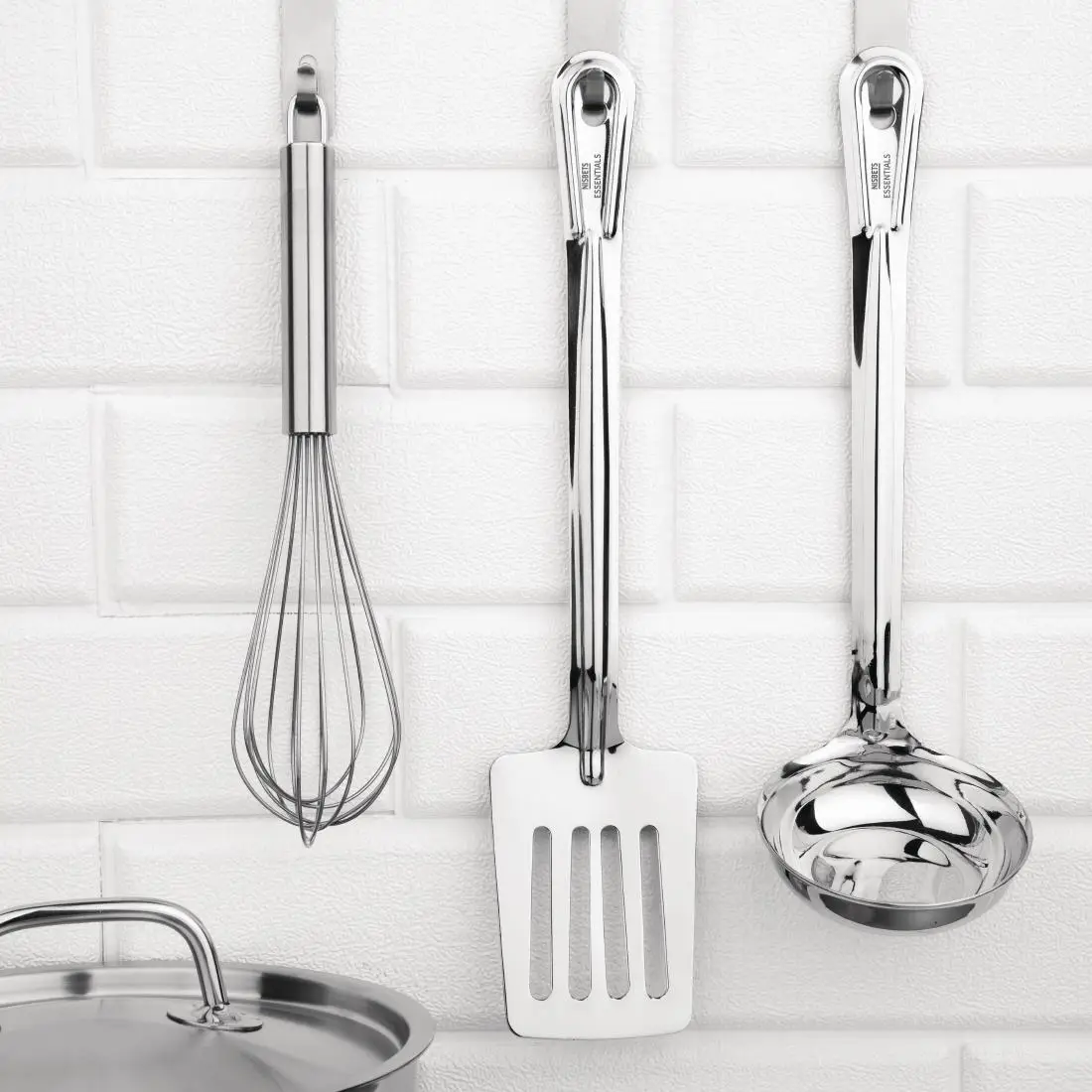 Nisbets Essentials Stainless Steel Plain Ladle 120ml FD199 - Image 4