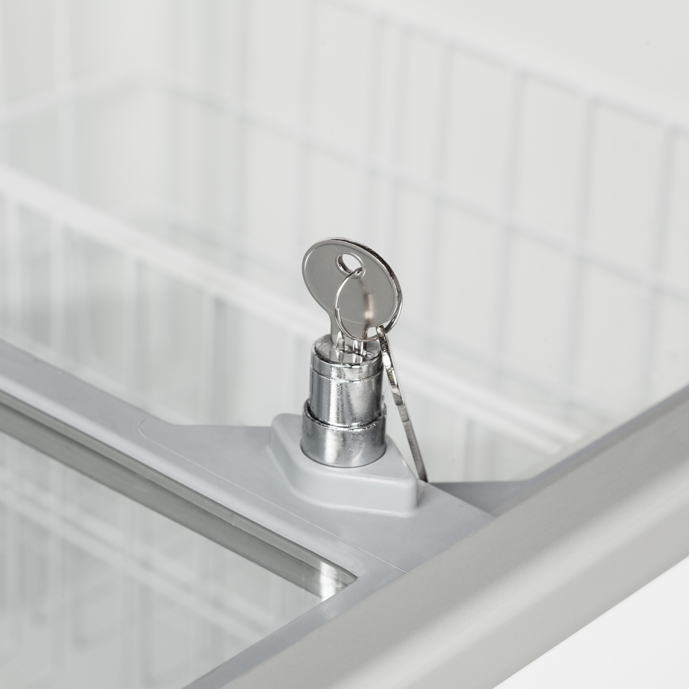 TEFCOLD IC301SC Sliding Flat Glass Lid Chest Freezer - Image 4